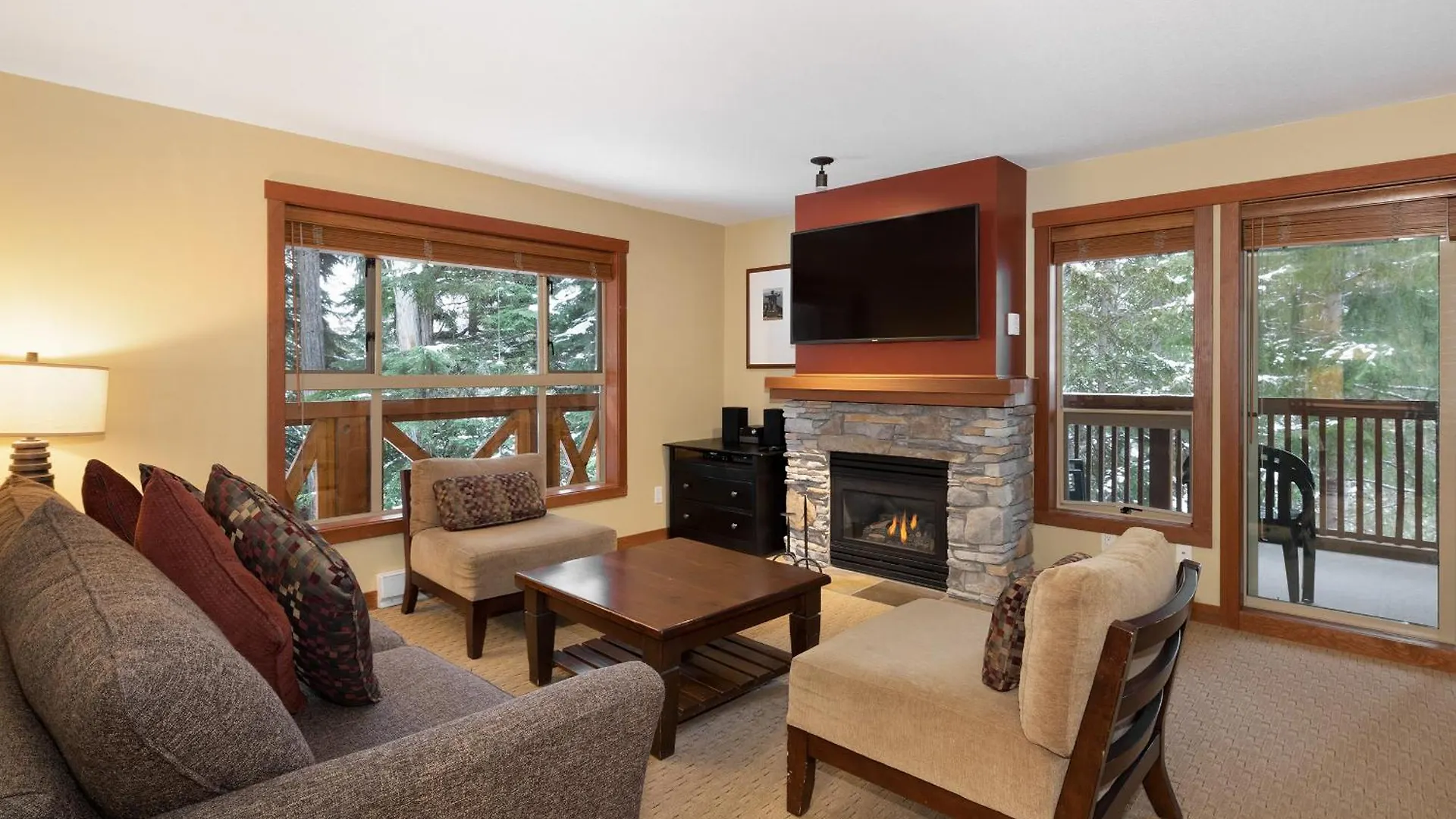 Horstman House By Whistler Premier Apartment Canada