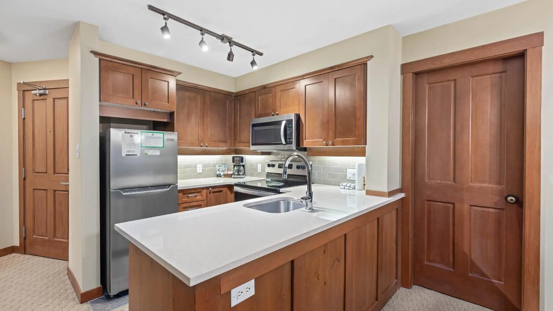 Horstman House By Whistler Premier Apartment