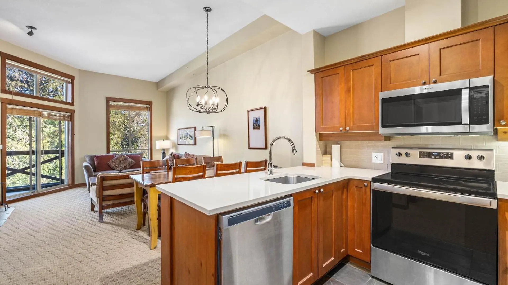 Horstman House By Whistler Premier Apartment