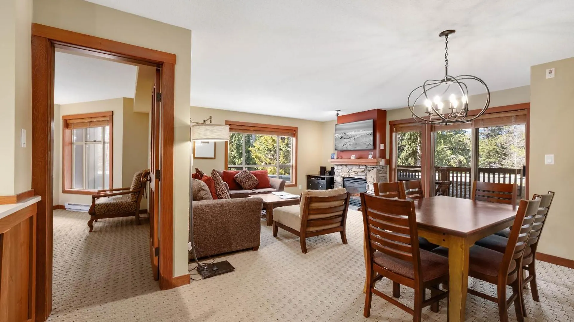 Horstman House By Whistler Premier Apartment