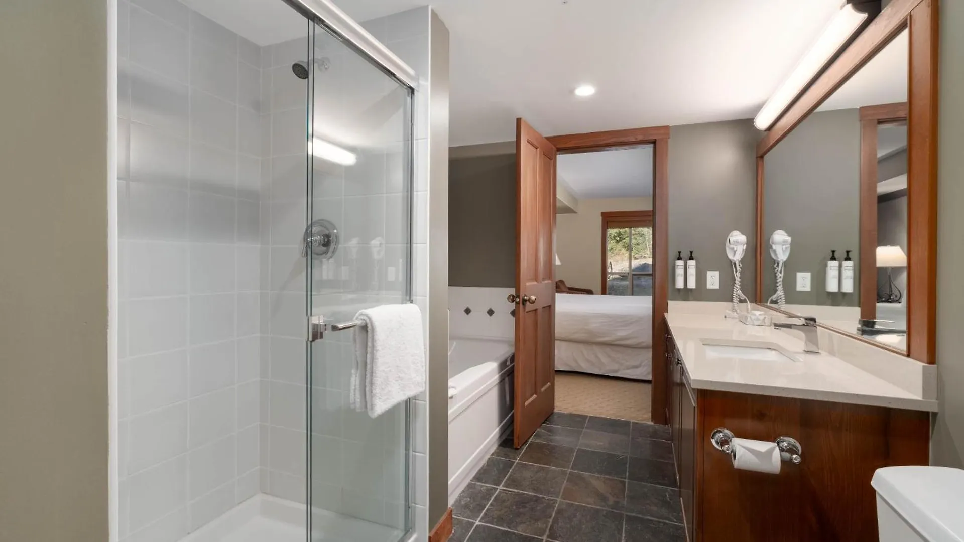 Horstman House By Whistler Premier Apartment