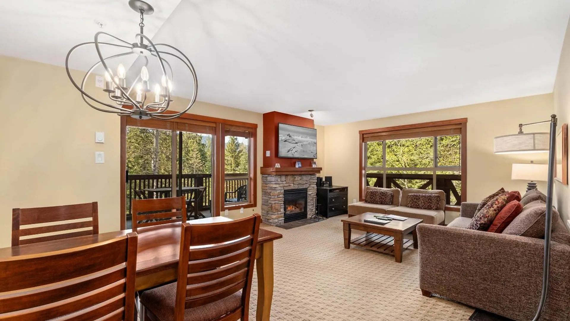 Horstman House By Whistler Premier Apartment