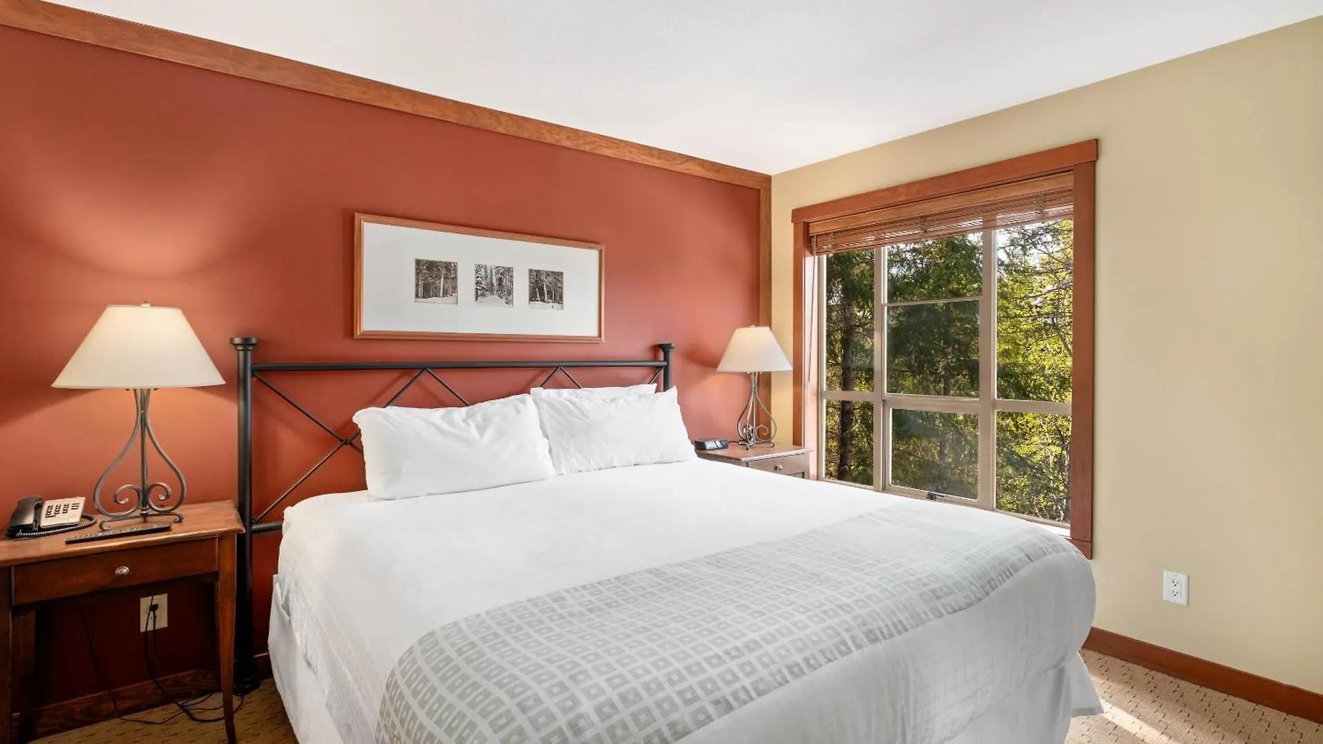 Horstman House By Whistler Premier Apartment Canada