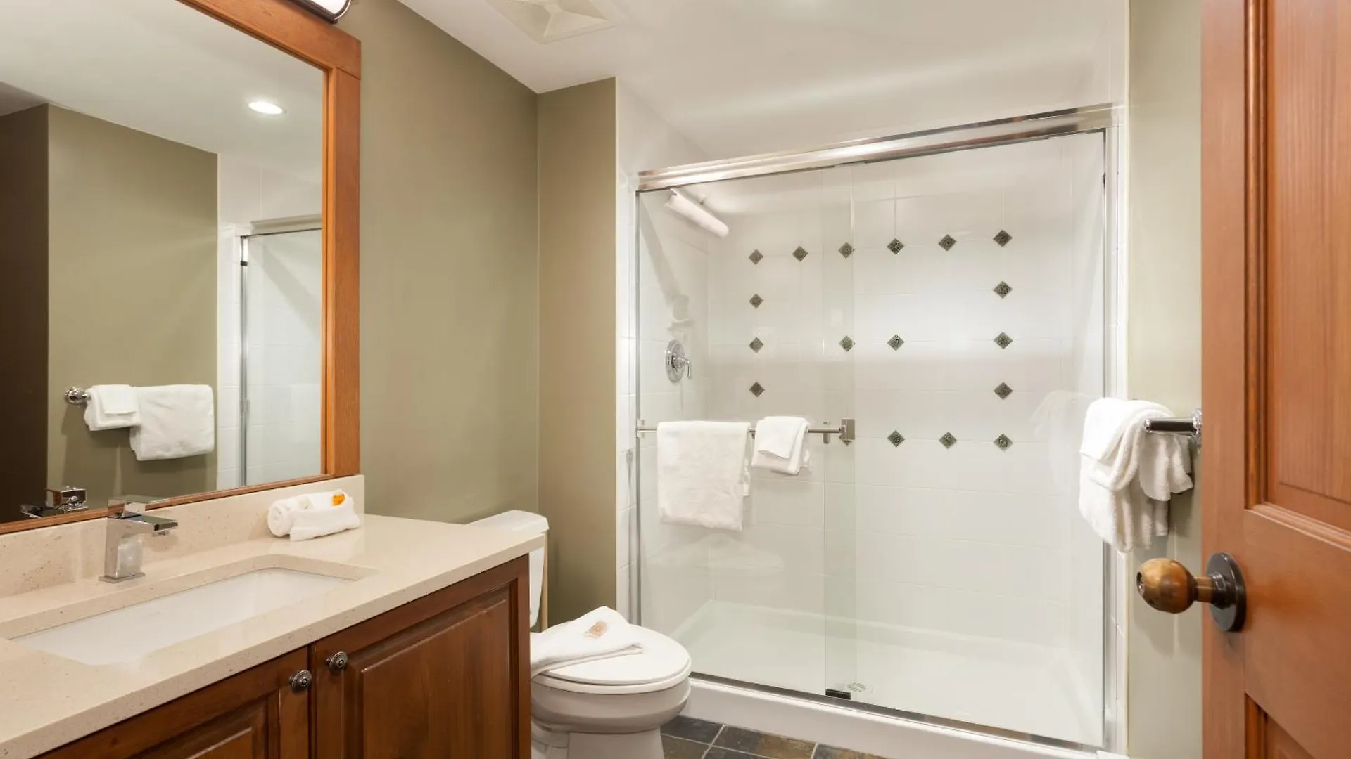 Horstman House By Whistler Premier Apartment