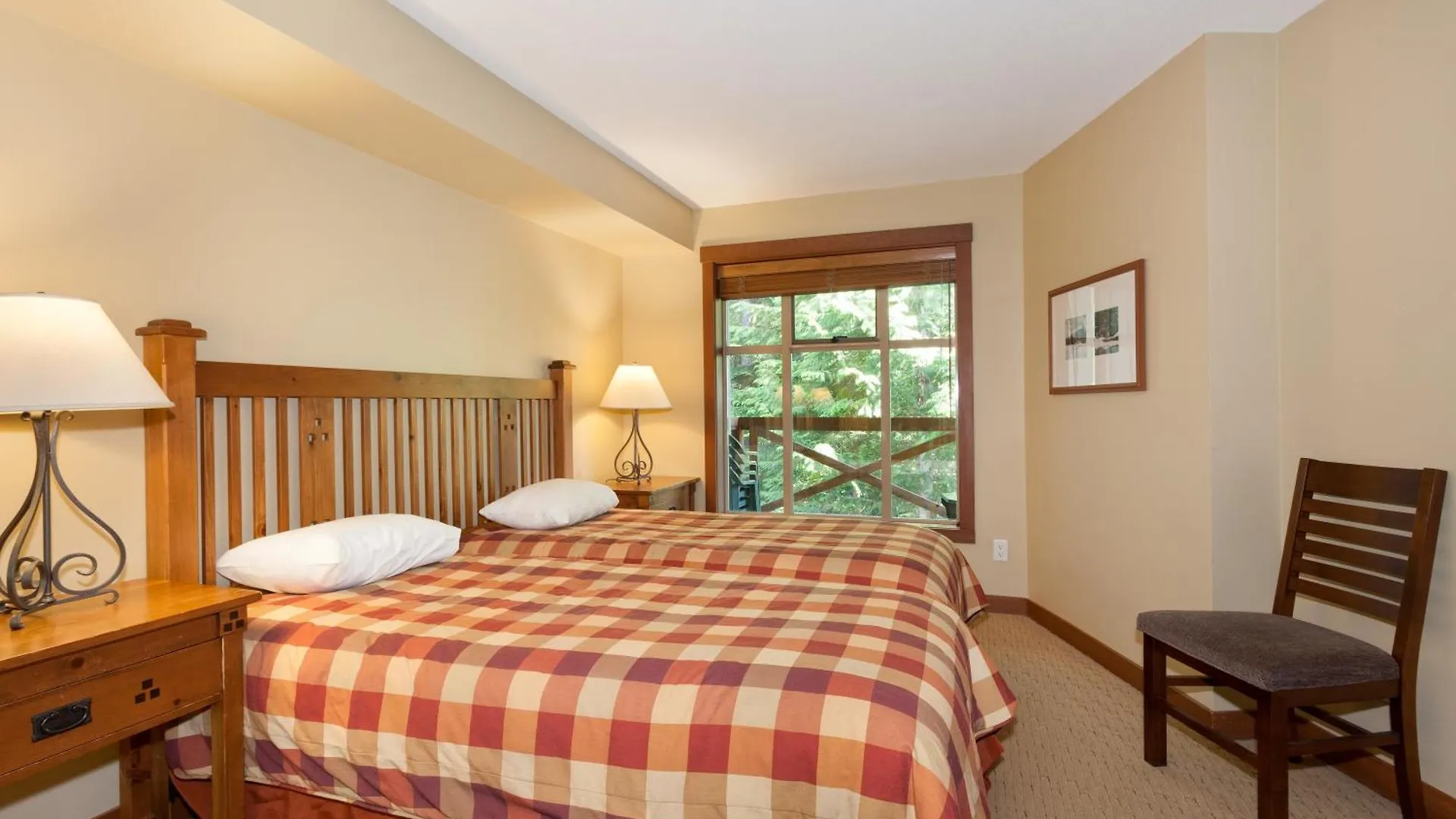 Horstman House By Whistler Premier Apartment Canada