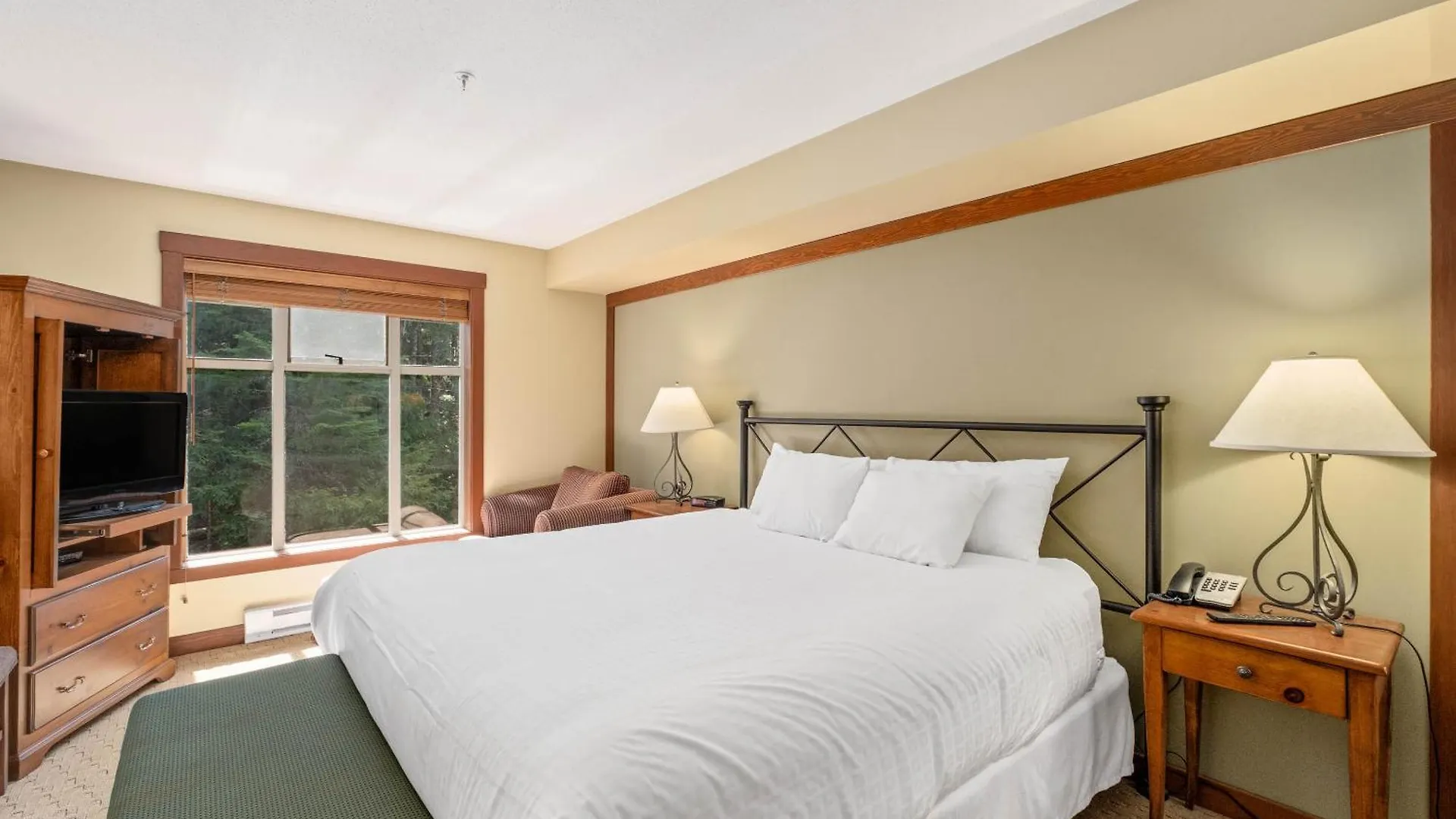 Horstman House By Whistler Premier Apartment Canada