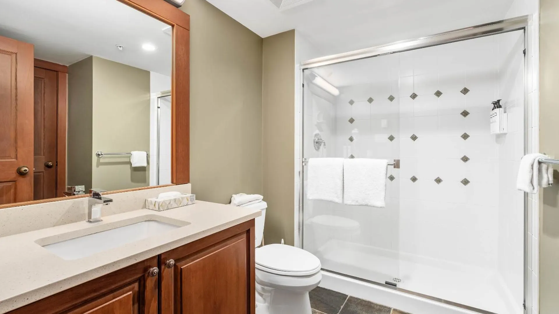 Horstman House By Whistler Premier Apartment