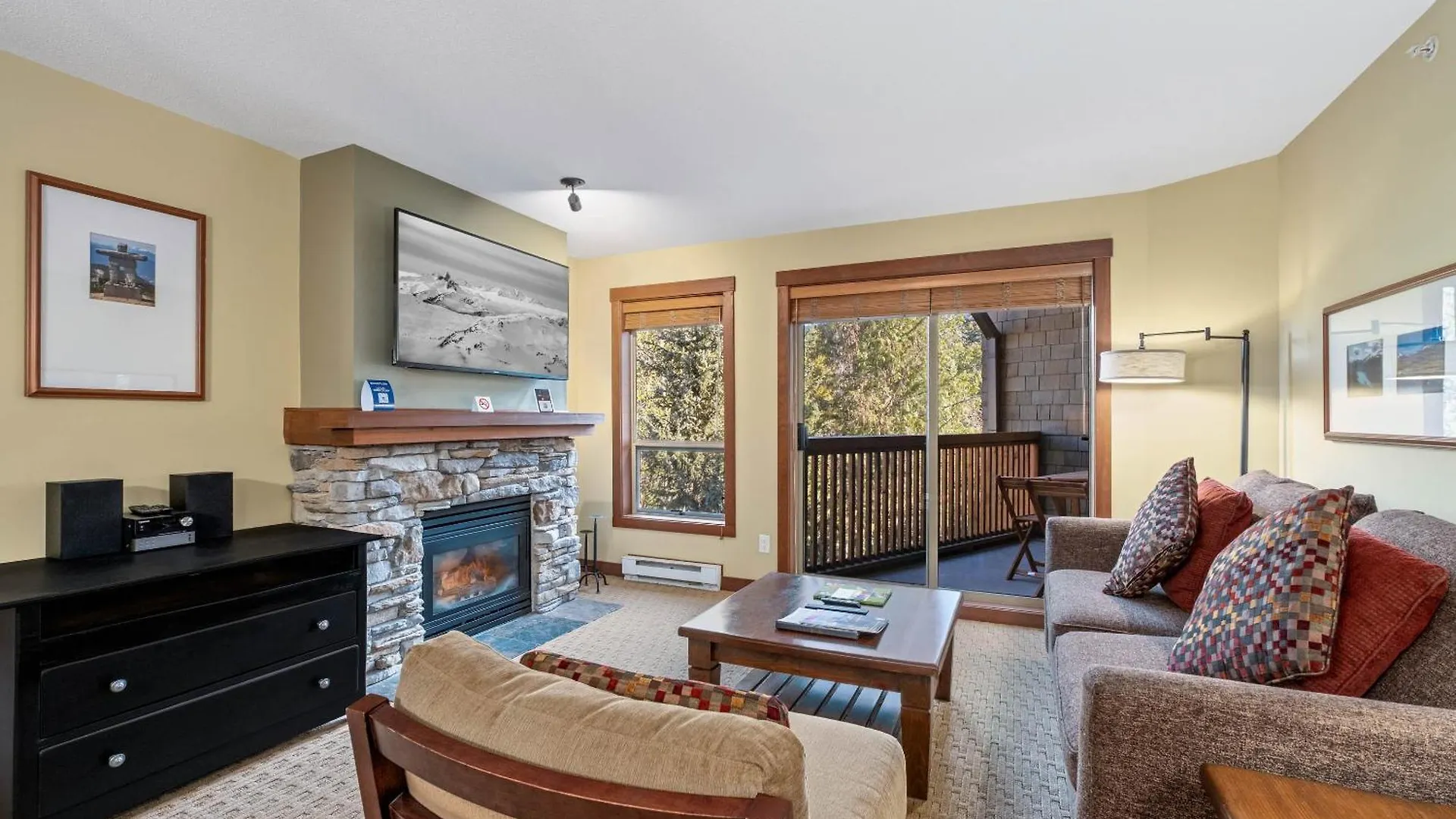 Horstman House By Whistler Premier Apartment Canada