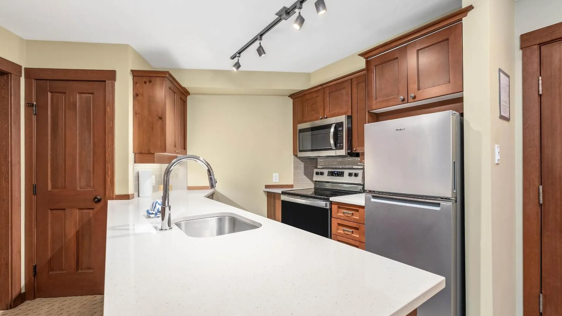 Horstman House By Whistler Premier Apartment