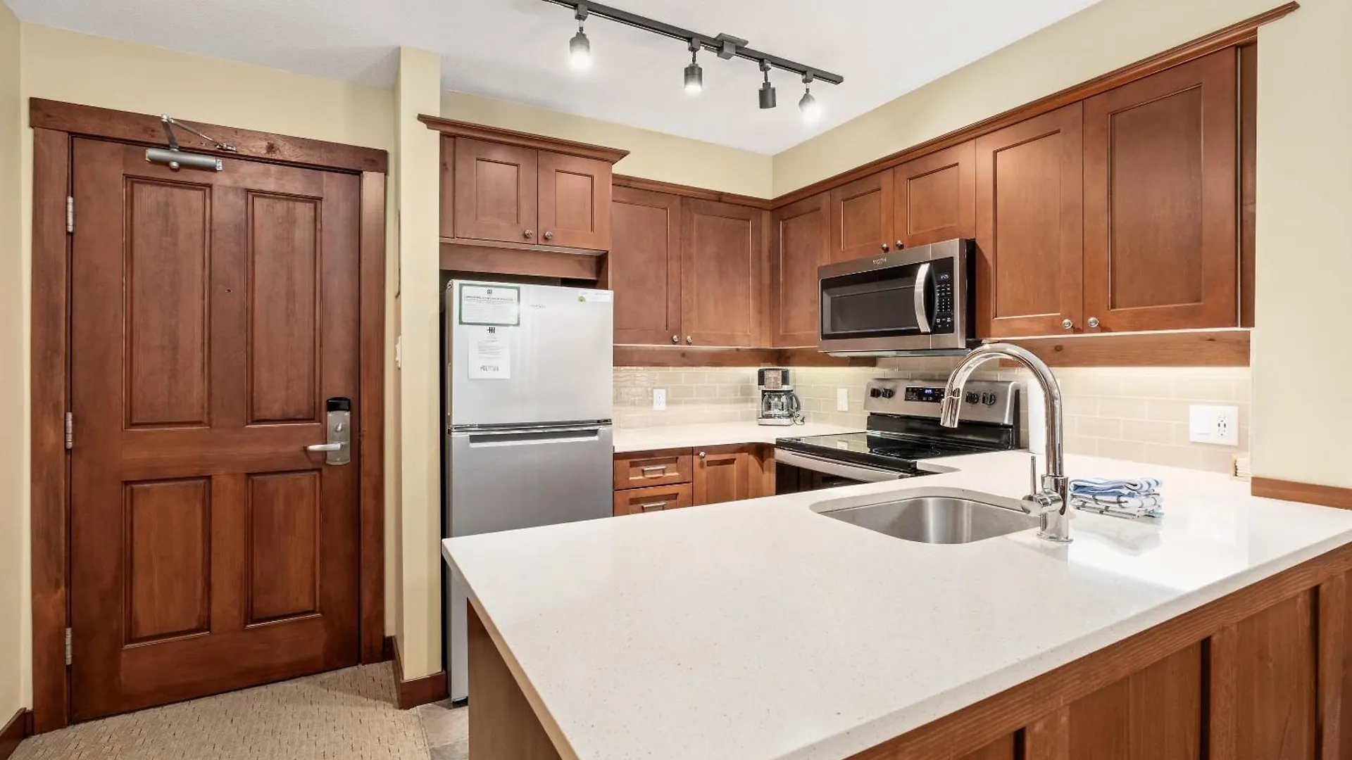 Horstman House By Whistler Premier Apartment
