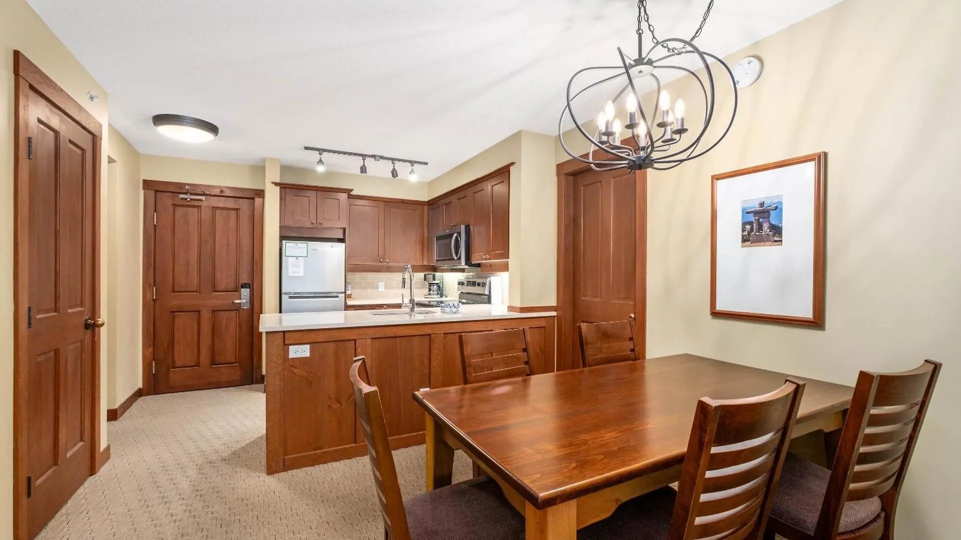 Horstman House By Whistler Premier Apartment