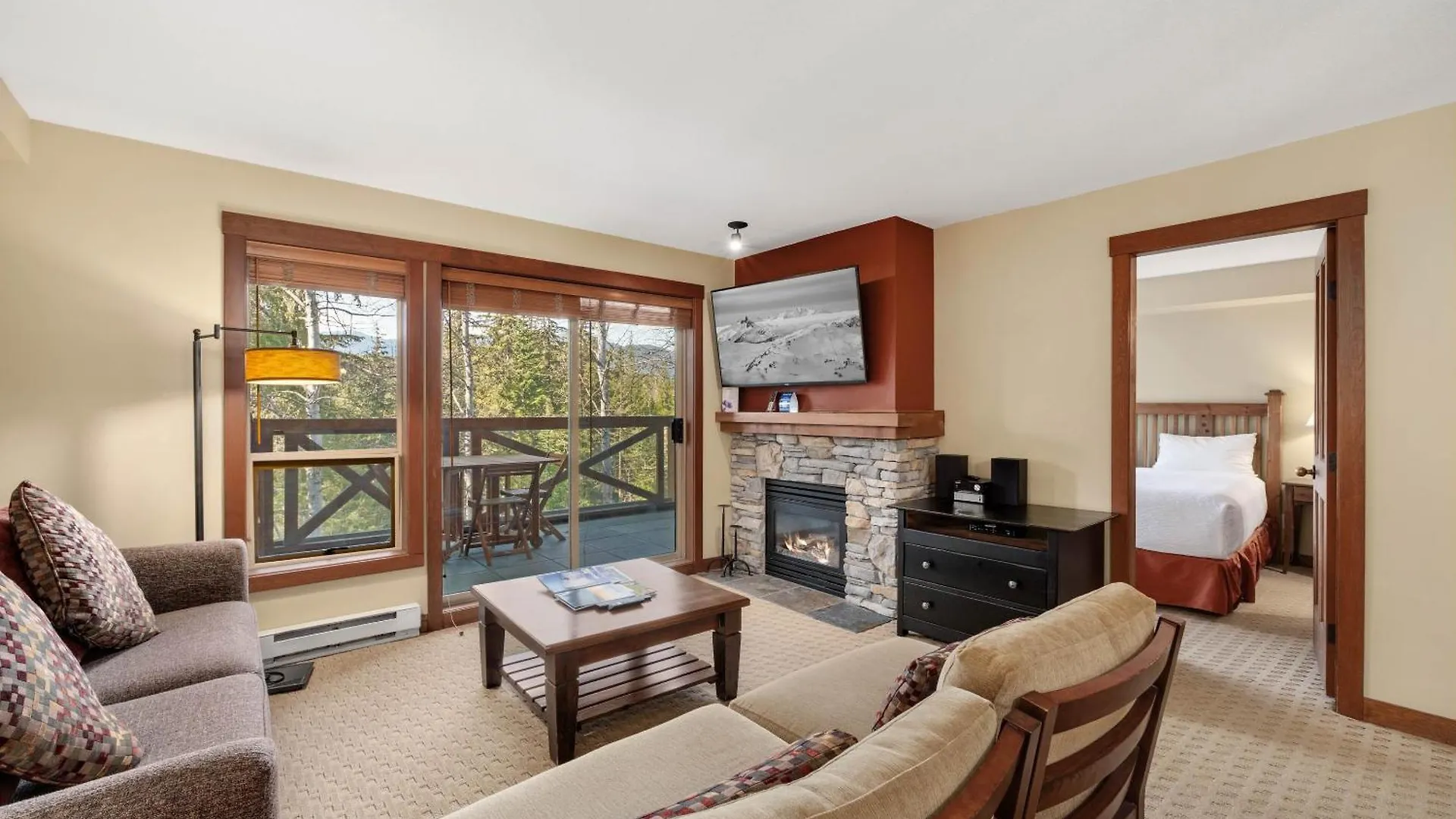 Horstman House By Whistler Premier Apartment Canada