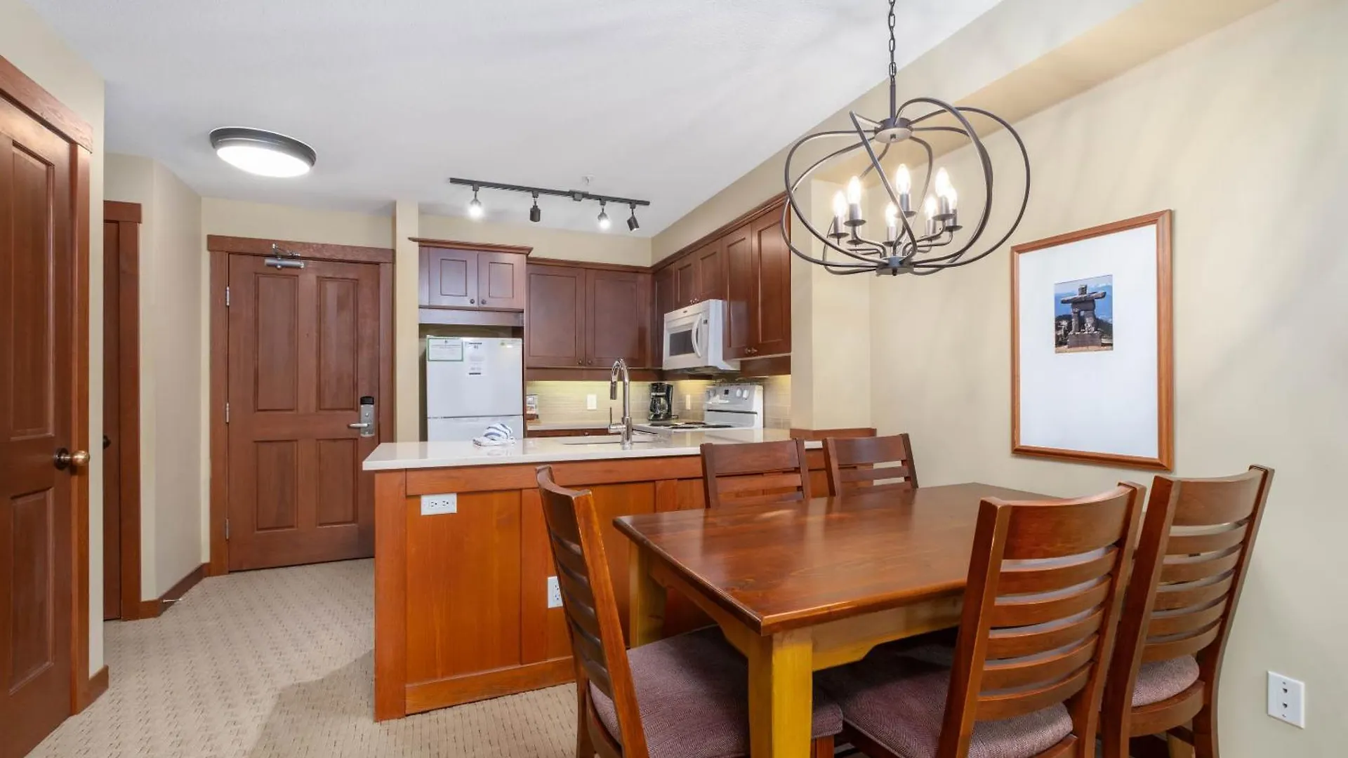Horstman House By Whistler Premier Apartment
